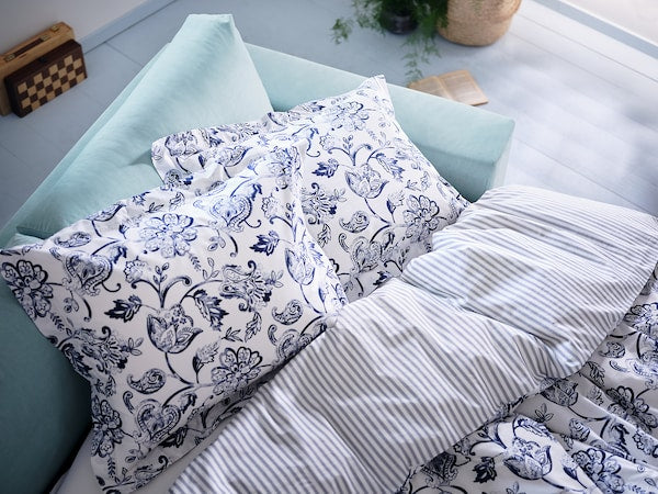 IKEA JUNIMAGNOLIA King Duvet Cover and Pillowcases White Dark Blue 904.932.67